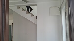 Room in 5 BHK Villa at Kondapur – for Rent