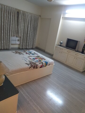 2 BHK Apartment For Rent in Sun N Dew Apartment, Santacruz East