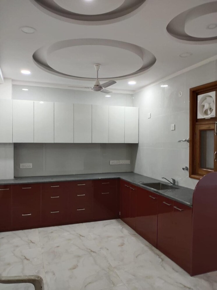 Kitchen, ashok vihar 3 Bedroom 1500 Sq.Ft. Builder Floor In Ashok Vihar Delhi 9295701