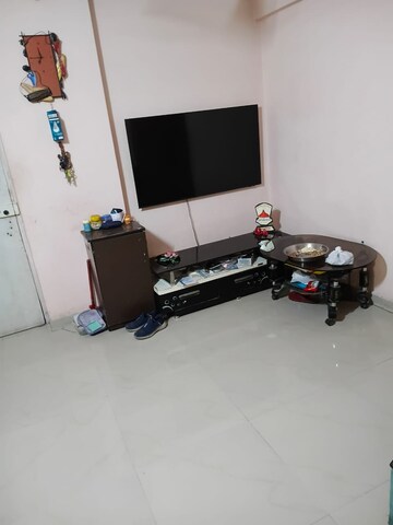 Furnished Amenities in 2 BHK Apartment at Twins Hallmark, Kopar Khairane – for Rent