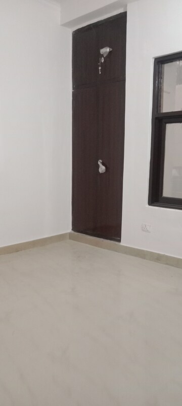 Room in 2 BHK Builder Floor at Saket – for Rent