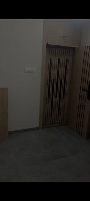 Room in 1 BHK Apartment at Gwens Apartment, Santacruz East – for Rent