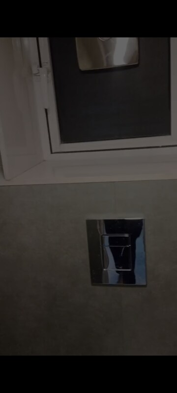 Furnished Amenities in 1 BHK Apartment at Gwens Apartment, Santacruz East – for Rent