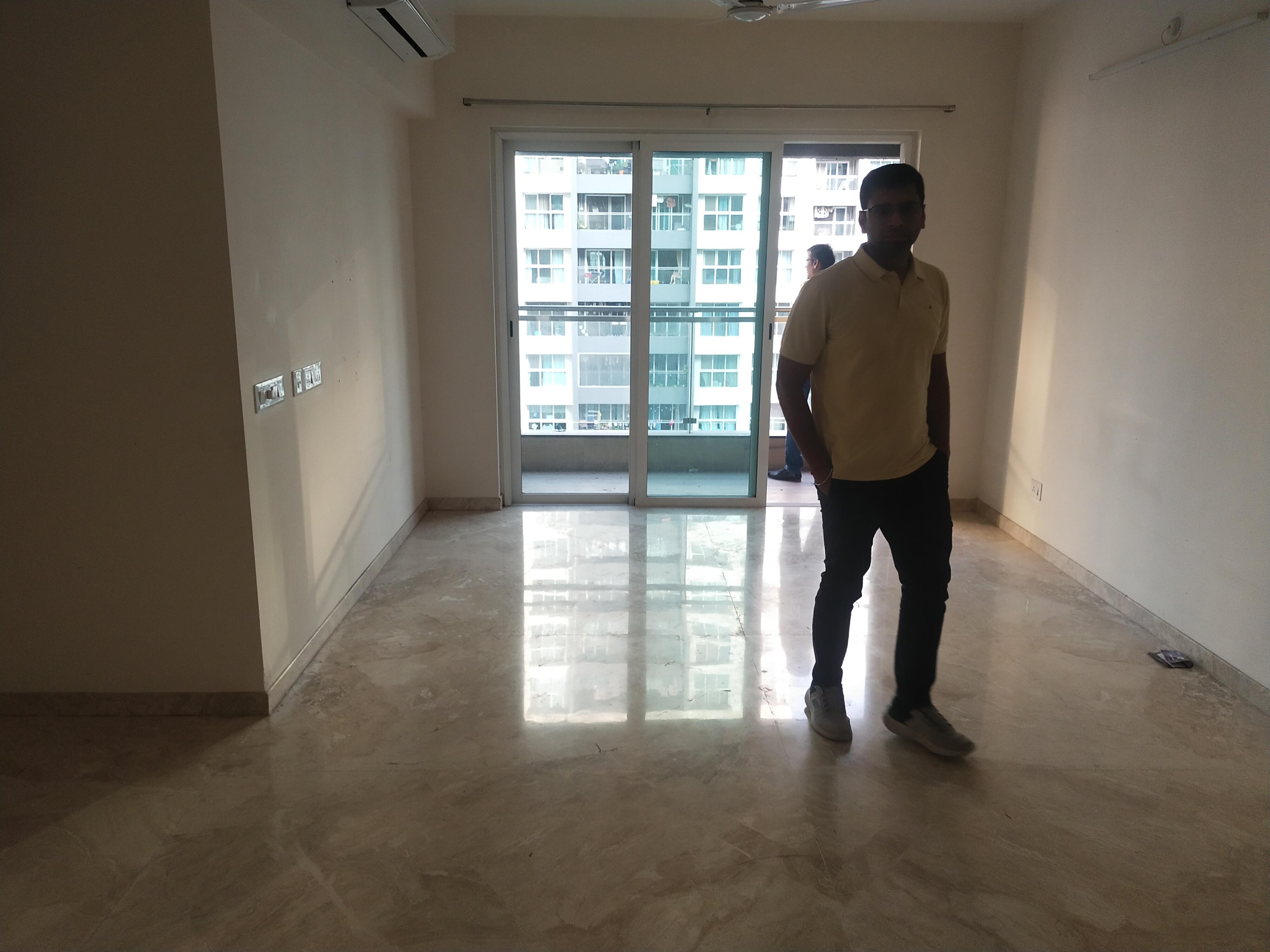 2 BHK + Pooja Room Apartment For Sale in K Raheja Vihar