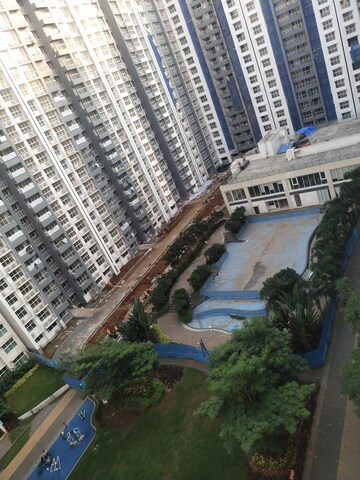 2 BHK Apartment For Sale in Nahar Cayenne, Powai