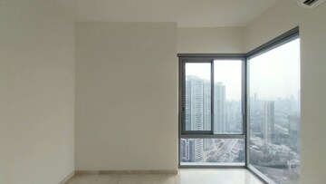Room in 3 BHK Apartment at Mahalaxmi – for Rent