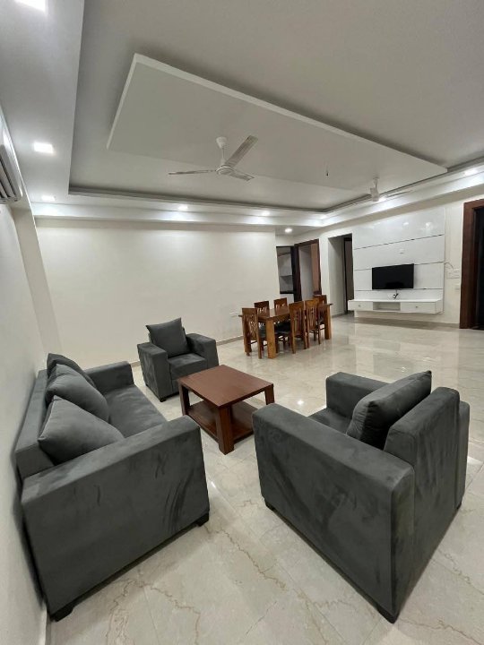 4 BHK + Extra Room Apartment For Rent in Vatika India Next Floors