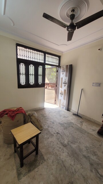 Master Bedroom in 1 BHK Builder Floor at Dilshad Colony – for Sale
