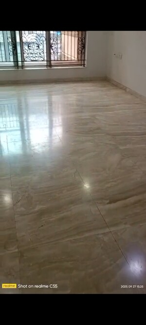 Room in 2 BHK Apartment at Hiranandani Astra, Ghodbunder Road – for Rent