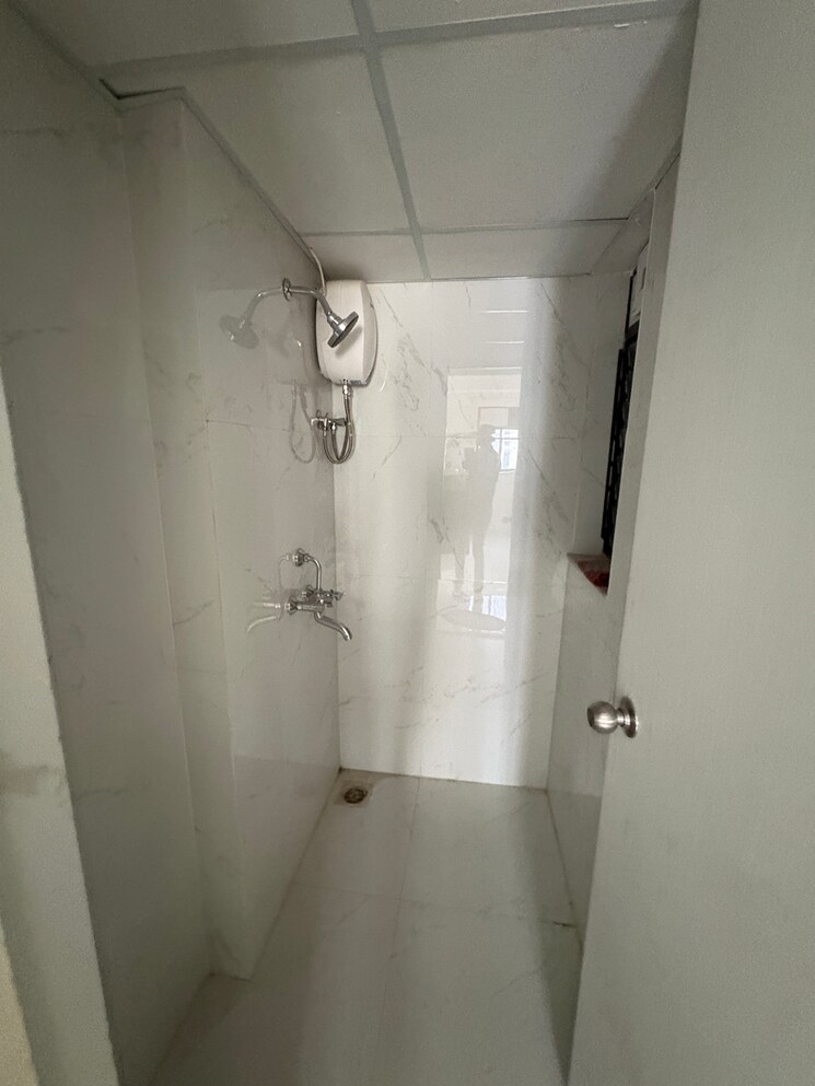 Bathroom, runwal-gardens 1 Bedroom 355 Sq.Ft. Apartment In Bhadra Nagar Thane 9295882