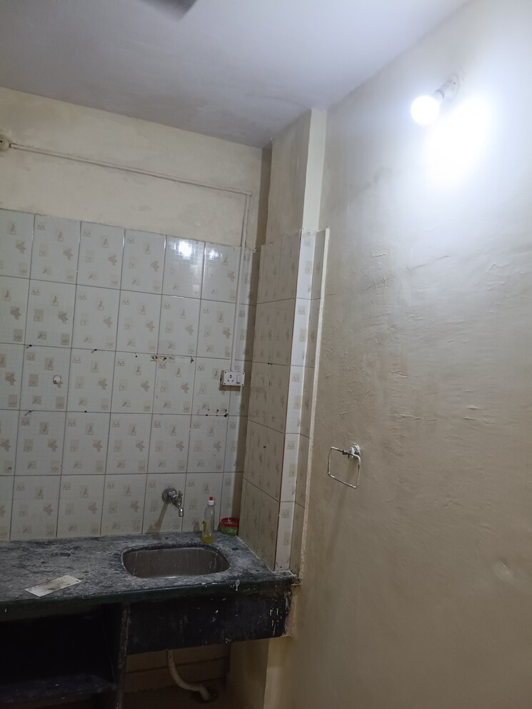 Bathroom, aditya-chs-kharghar 1 Bedroom 650 Sq.Ft. Apartment In Kharghar Sector 12 Navi Mumbai 9295897