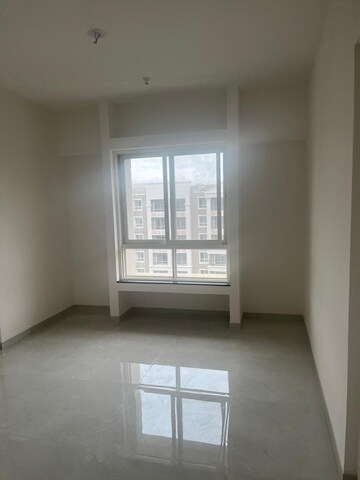 Room in 3 BHK Apartment at Nyati Era, Dhanori – for Rent