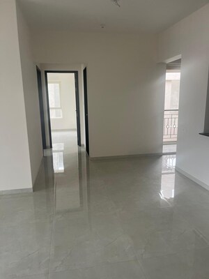 Room in 3 BHK Apartment at Nyati Era, Dhanori – for Rent