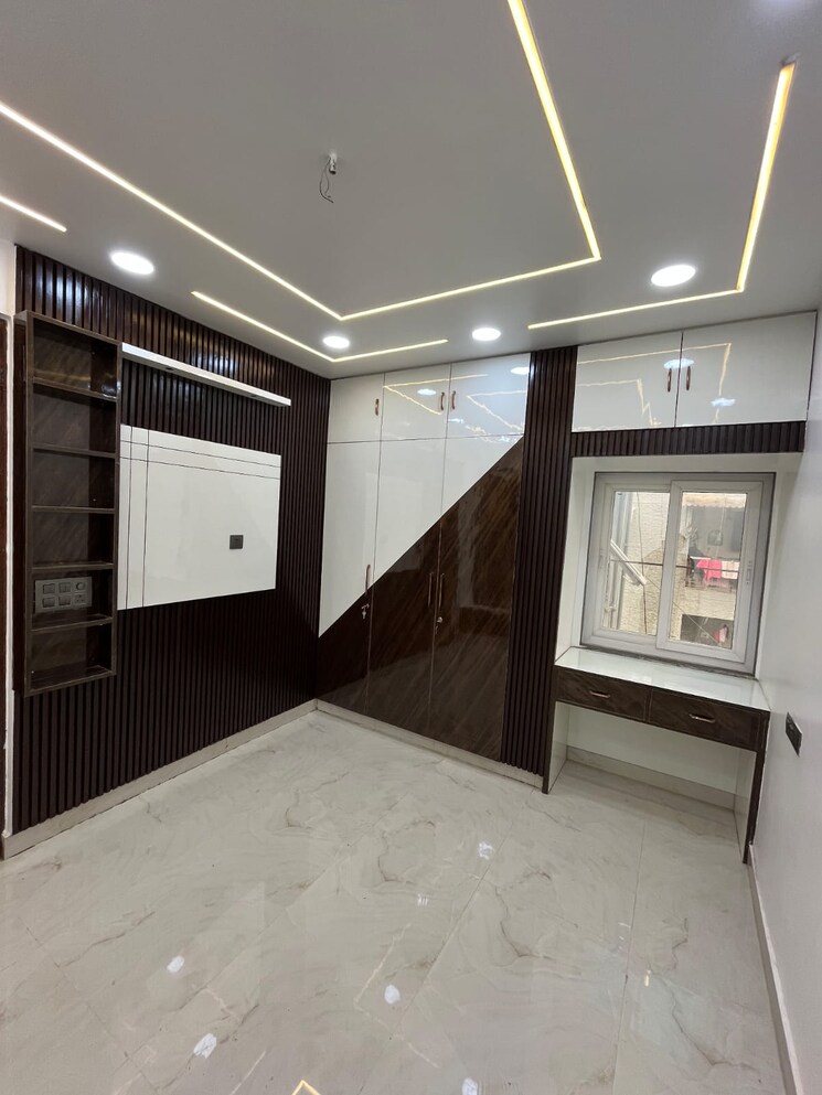 Kitchen, shalimar bagh 3 Bedroom 1000 Sq.Ft. Builder Floor In Shalimar Bagh Delhi 9295912