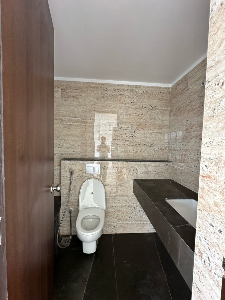 Bathroom, lodha-palava-serenity-a 5 Bedroom 2500 Sq.Ft. Penthouse In Taloja Bypass Road Thane 9295942