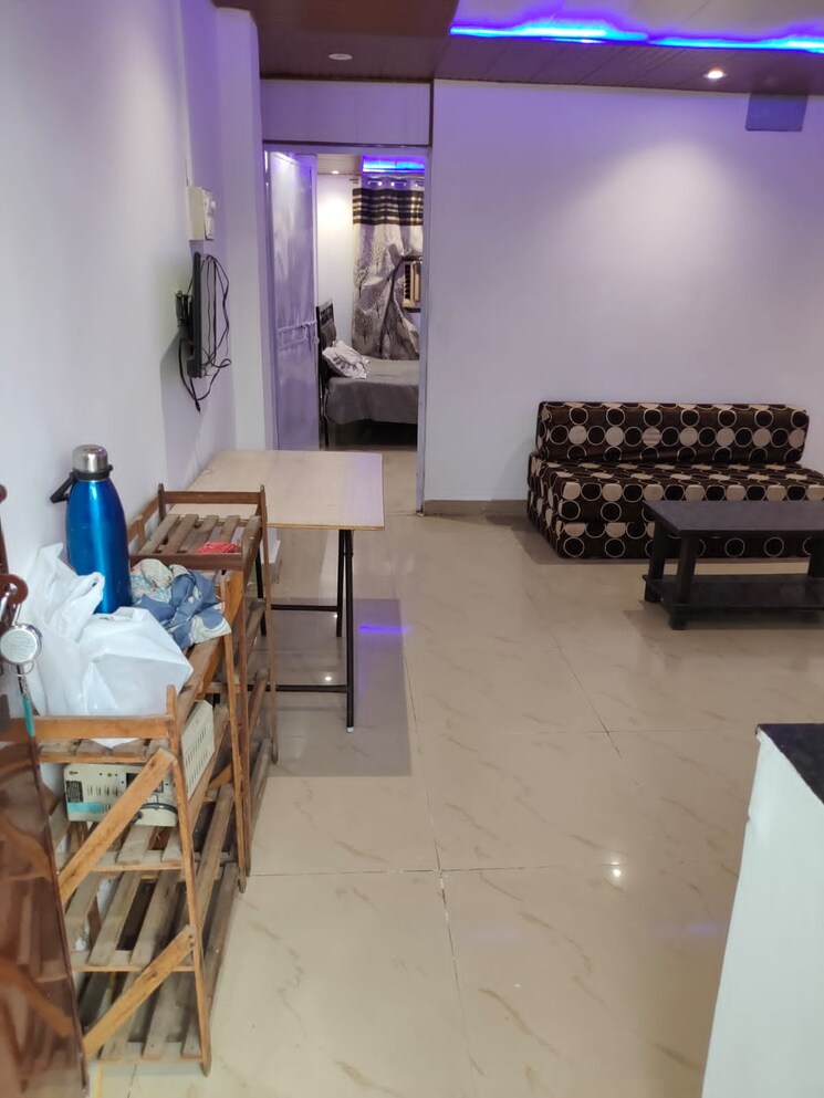 Gym, malviya nagar 1 Bedroom 650 Sq.Ft. Builder Floor In Malviya Nagar Delhi 9295971