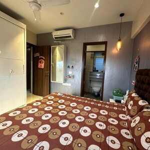 Bedroom in 2 BHK Apartment at Laxmi Apartments Bandra West, Patkar Blocks – for Rent