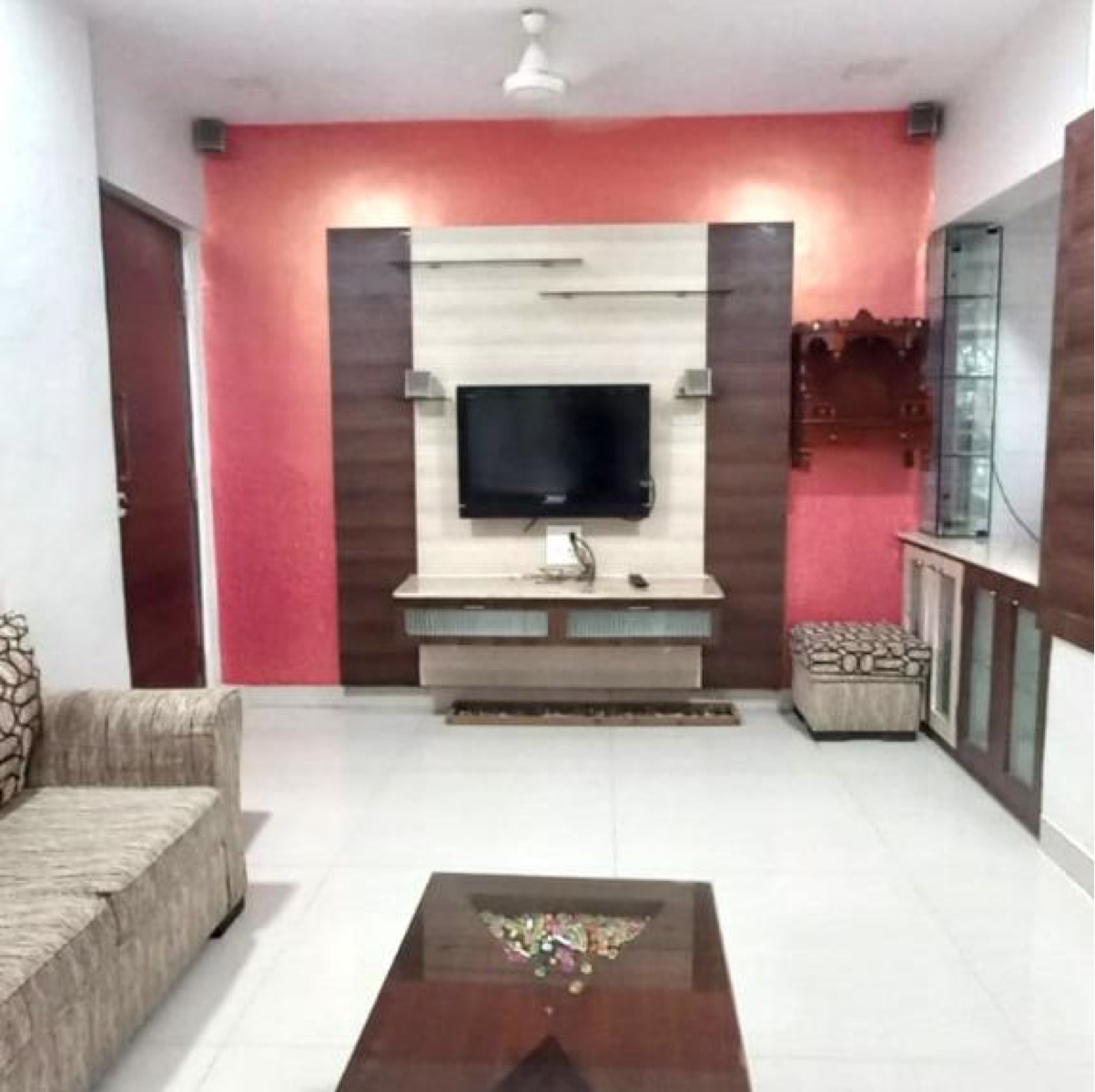 2 BHK + Pooja Room Apartment For Rent in Windsor Apartment Bandra West