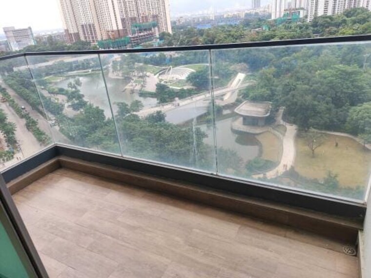 Swimming Pool, kalpataru-immensa 4 Bedroom 1753 Sq.Ft. Apartment In Kolshet Road Thane 9296007