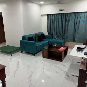 Team Area in 2 BHK Apartment at Landmark Building Bandra West, Carter Road – for Rent