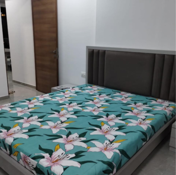 Bedroom in 2 BHK Apartment at Landmark Building Bandra West, Carter Road – for Rent