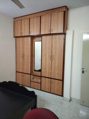 Room in 2 BHK Apartment at Airview Homes, Murugesh Palya – for Rent