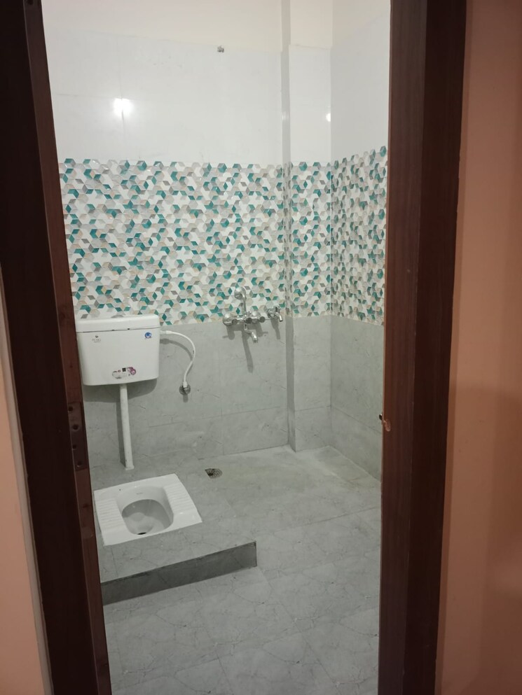 Bathroom, indira nagar 2 Bedroom 1500 Sq.Ft. Villa In Indira Nagar Lucknow 9296036