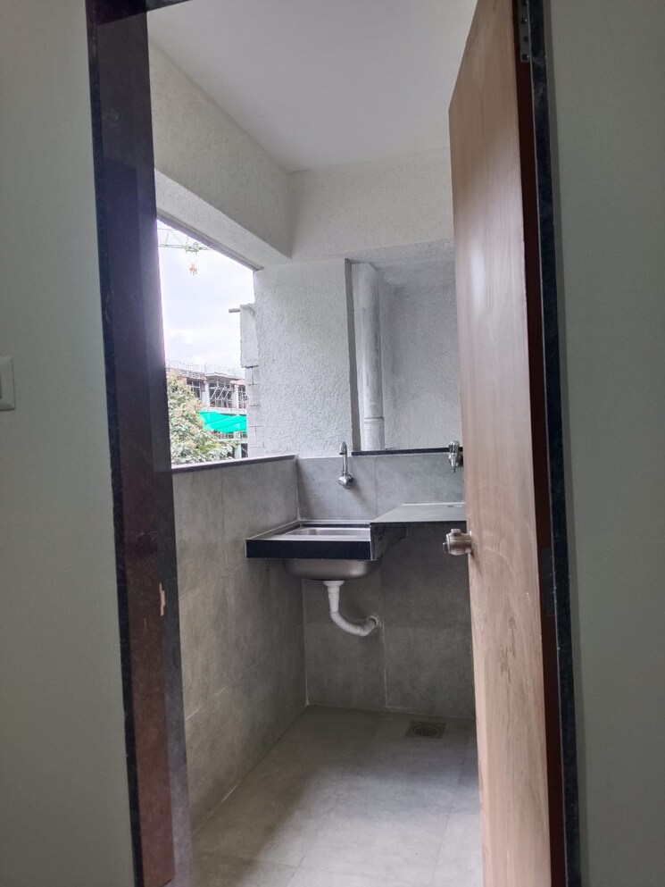 Bathroom, newton-homes-tathawade 2 Bedroom 815 Sq.Ft. Apartment In Tathawade Pune 9296034
