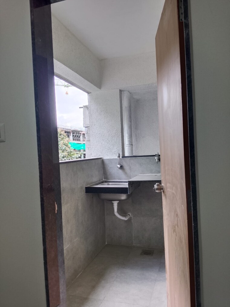 Bathroom, newton-homes-tathawade 2 Bedroom 815 Sq.Ft. Apartment In Tathawade Pune 9296034