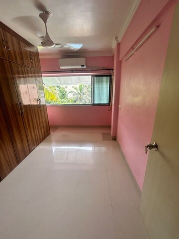 Room in 2 BHK Apartment at Valeram Tower, Malad West – for Rent