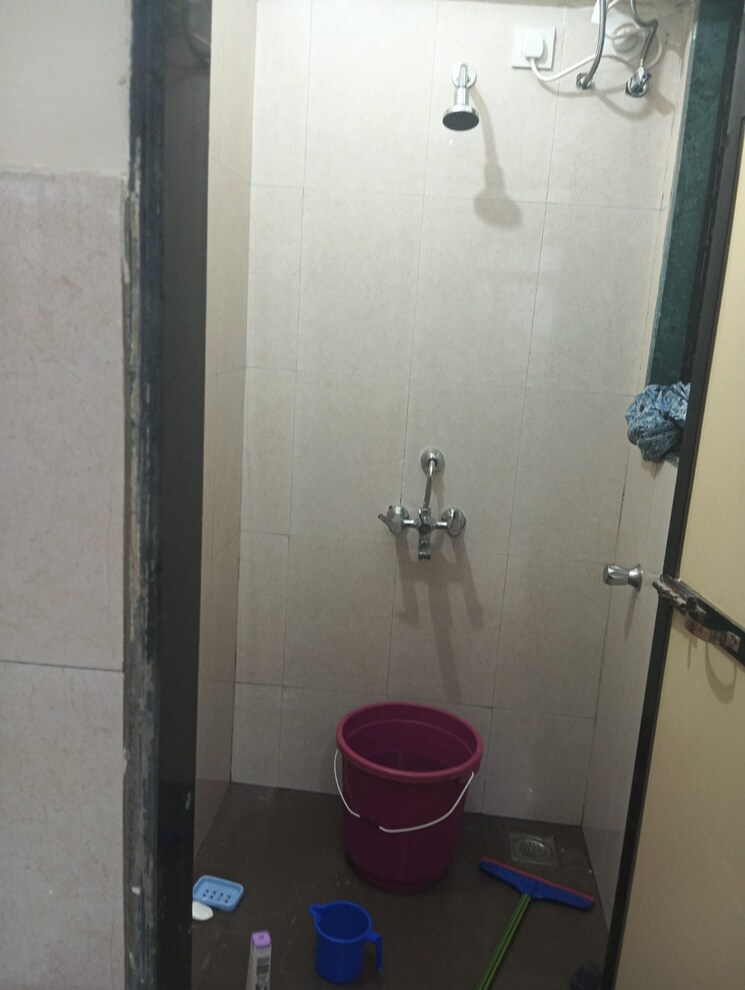 Bathroom, goregaon west 1 Bedroom 482 Sq.Ft. Apartment In Goregaon West Mumbai 9296046