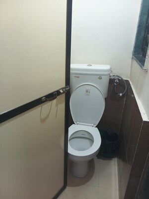 Bathroom in 1 BHK Apartment at Goregaon West – for Rent