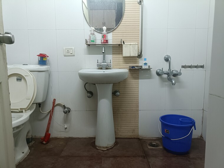 Bathroom, raviraj-park-island 2 Bedroom 1032 Sq.Ft. Apartment In Yerawada Pune 9296049