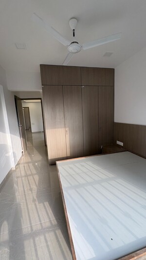 Room in 2 BHK Apartment at Sadguru Dhaval CHS, Malad West – for Rent