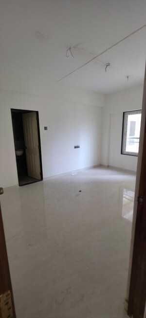 Furnished Amenities in 3 BHK Apartment at Goregaon West – for Rent