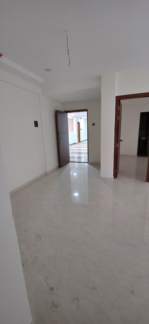 Furnished Amenities in 3 BHK Apartment at Goregaon West – for Rent