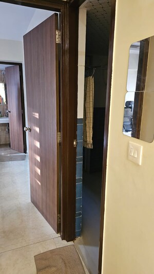 Furnished Amenities in 2 BHK Apartment at Lodha Amara, Kolshet Road – for Rent