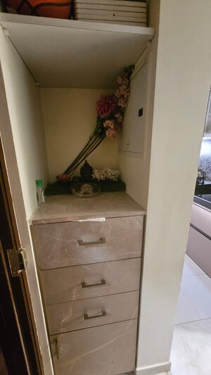 Furnished Amenities in 2 BHK Apartment at Lodha Amara, Kolshet Road – for Rent