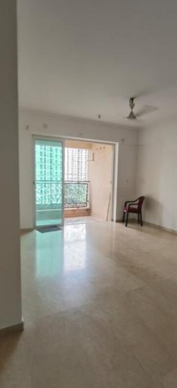 Room in 3 BHK Apartment at Hiranandani Meadows, Manpada – for Rent