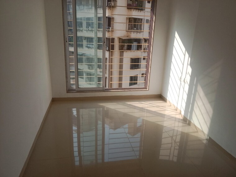 Room, shree-satyam-chs-goregaon-east 1 Bedroom 325 Sq.Ft. Apartment In Goregaon East Mumbai 9296097