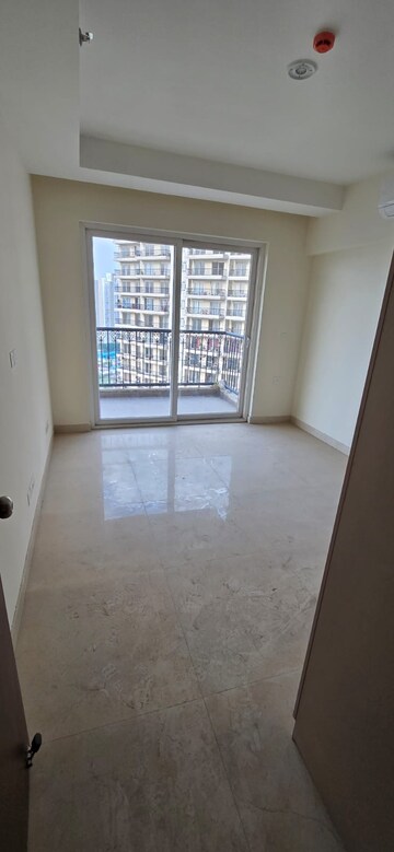 Room in 3 BHK Apartment at Emaar Gurgaon Greens, Sector 102 – for Rent