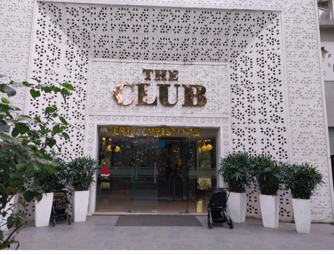 4 BHK Apartment For Sale in Microtek Greenburg