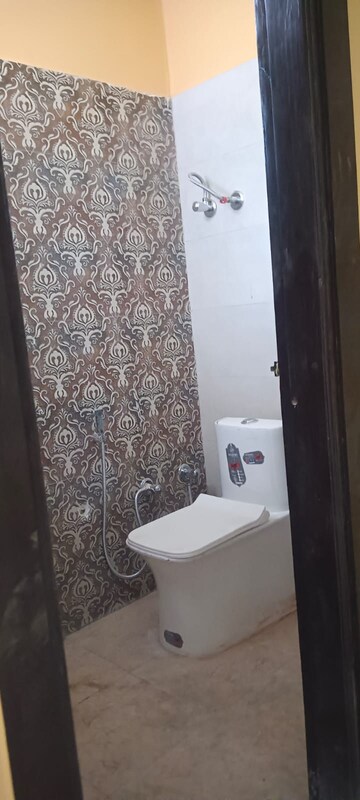 Bathroom in 2 BHK Builder Floor at VPA Sai City, Shahberi – for Rent