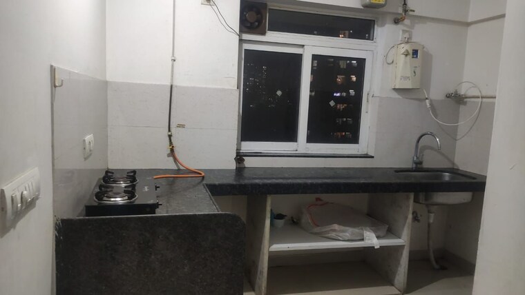 Kitchen, everest-world-solitare 1 Bedroom 450 Sq.Ft. Apartment In Kolshet Road Thane 9296146