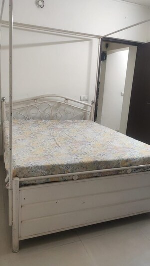 Bedroom in 1 BHK Apartment at Everest World Solitare, Kolshet Road – for Rent