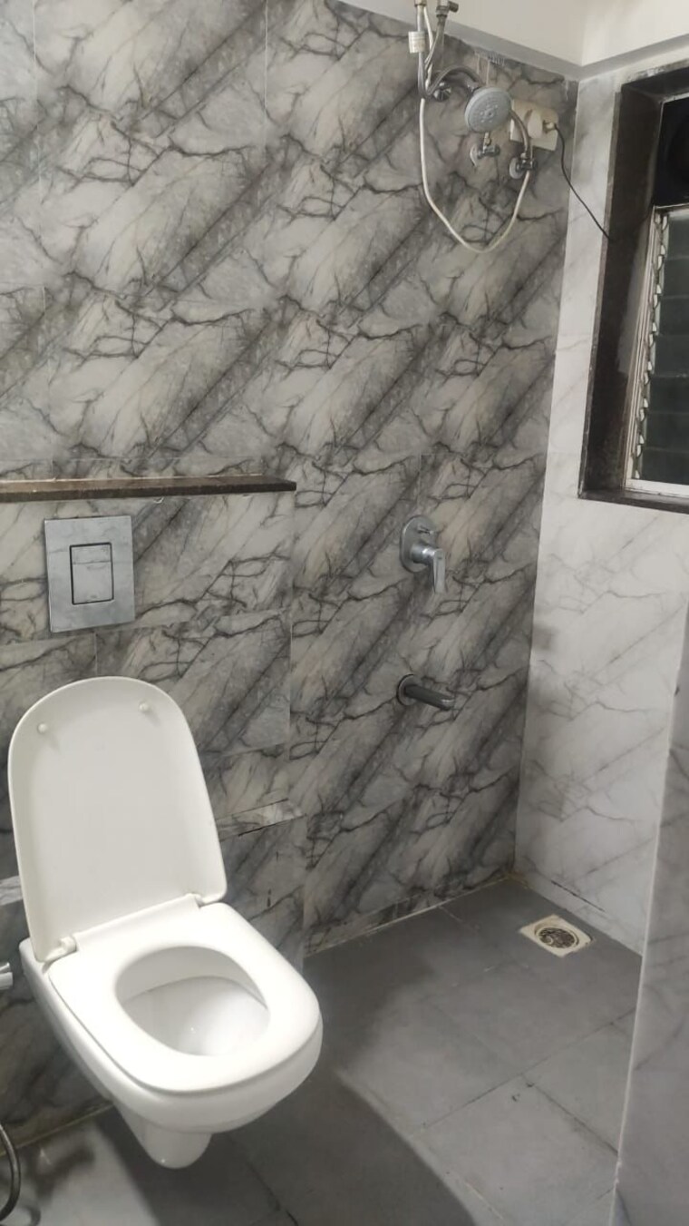 Balcony, everest-world-solitare 1 Bedroom 450 Sq.Ft. Apartment In Kolshet Road Thane 9296146