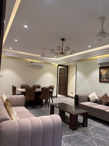 Team Area in 3 BHK Builder Floor at Unitech South City 1, South City 1 – for Rent