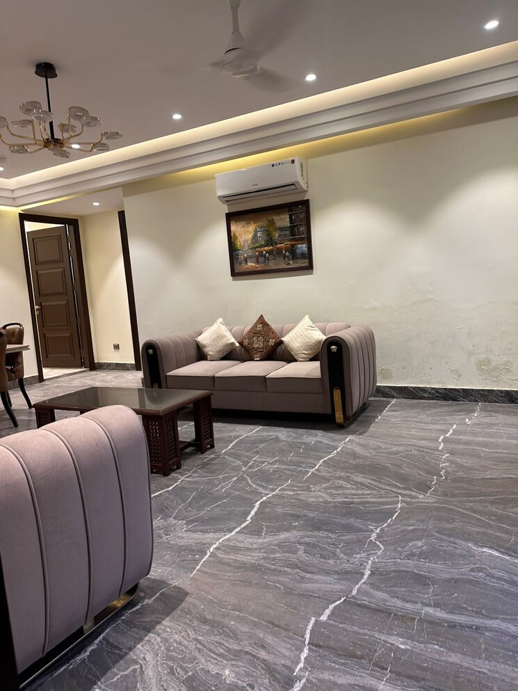  Parking, unitech-south-city-1 3 Bedroom 1900 Sq.Ft. Builder Floor In South City 1 Gurgaon 9296151