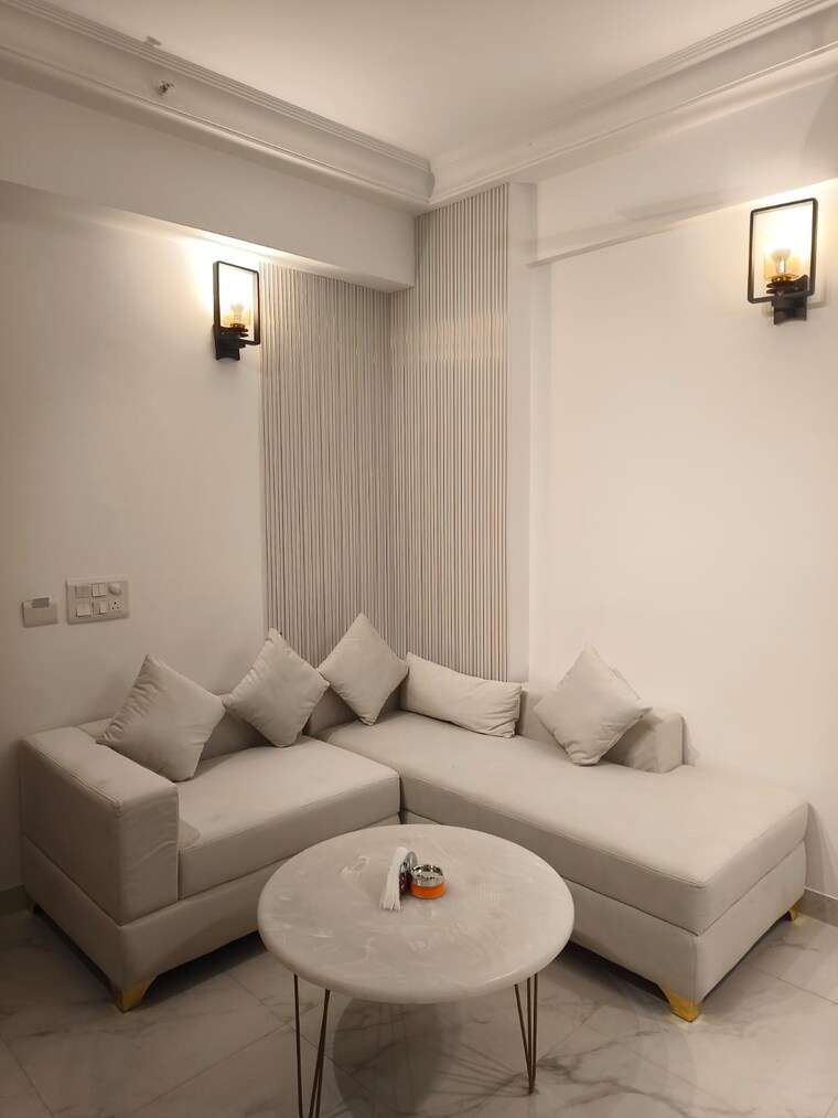 Living Room, purvanchal-royal-city 1 Bedroom 650 Sq.Ft. Apartment In Chi V Greater Noida Greater Noida 9296161