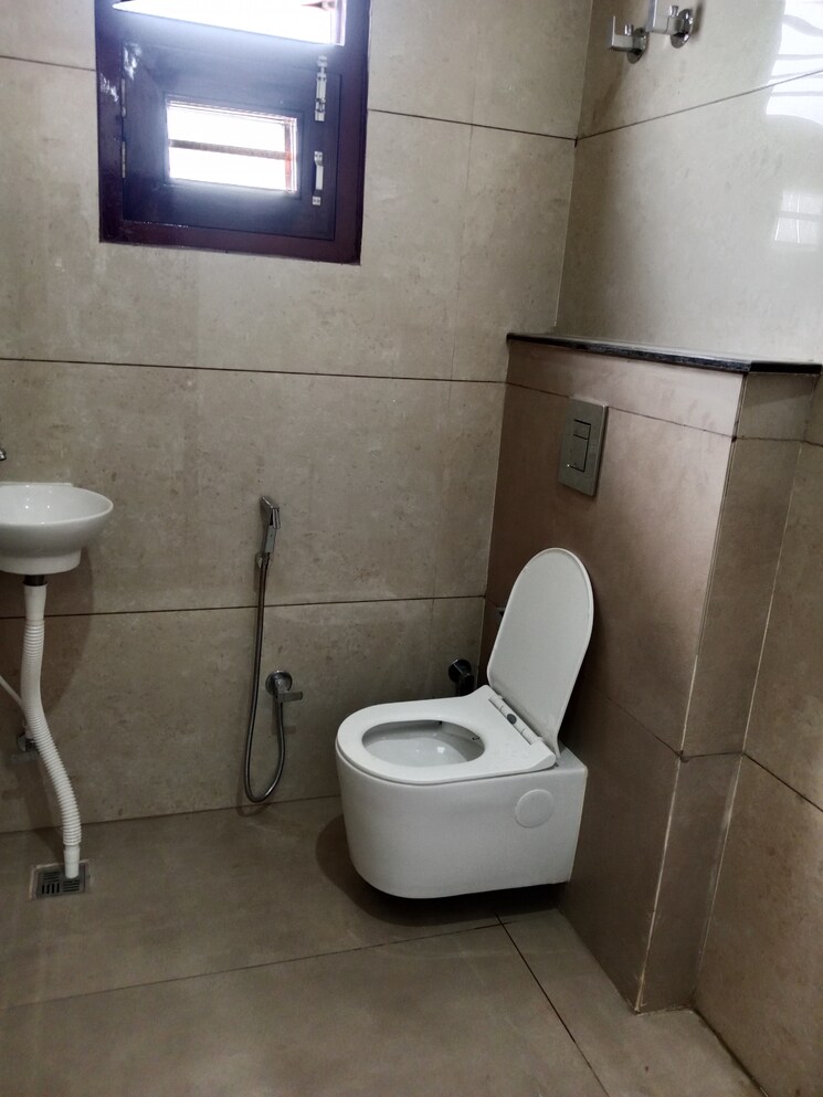 Bathroom, sector 18 2 Bedroom 1452 Sq.Ft. Builder Floor In Sector 18 Panipat 9296172